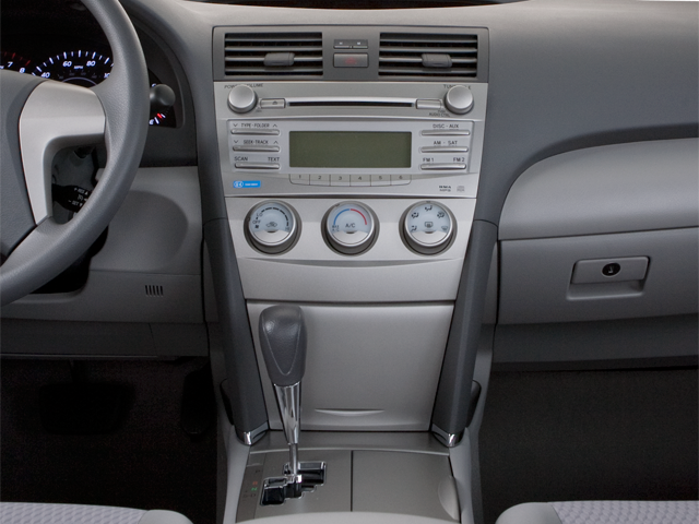 2011 Toyota Camry LE FWD