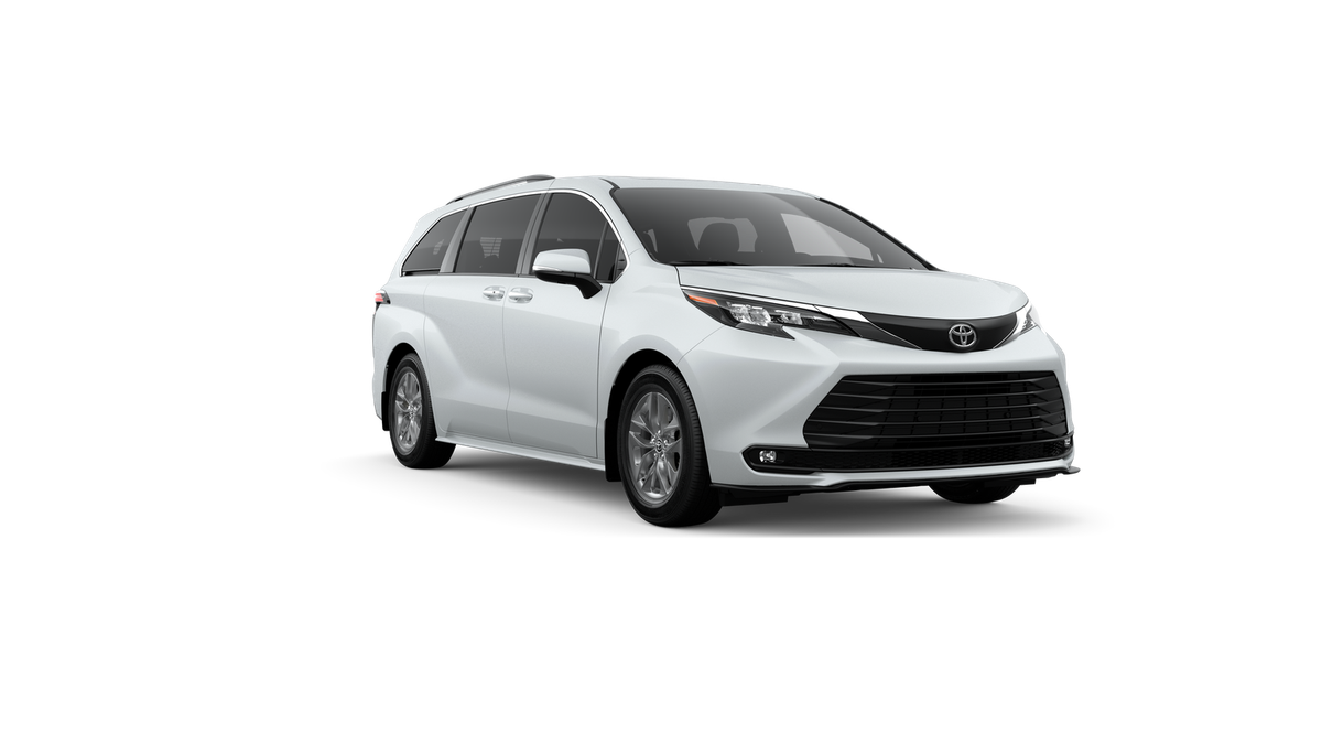 2026 Toyota Sienna XLE Front-Wheel Drive