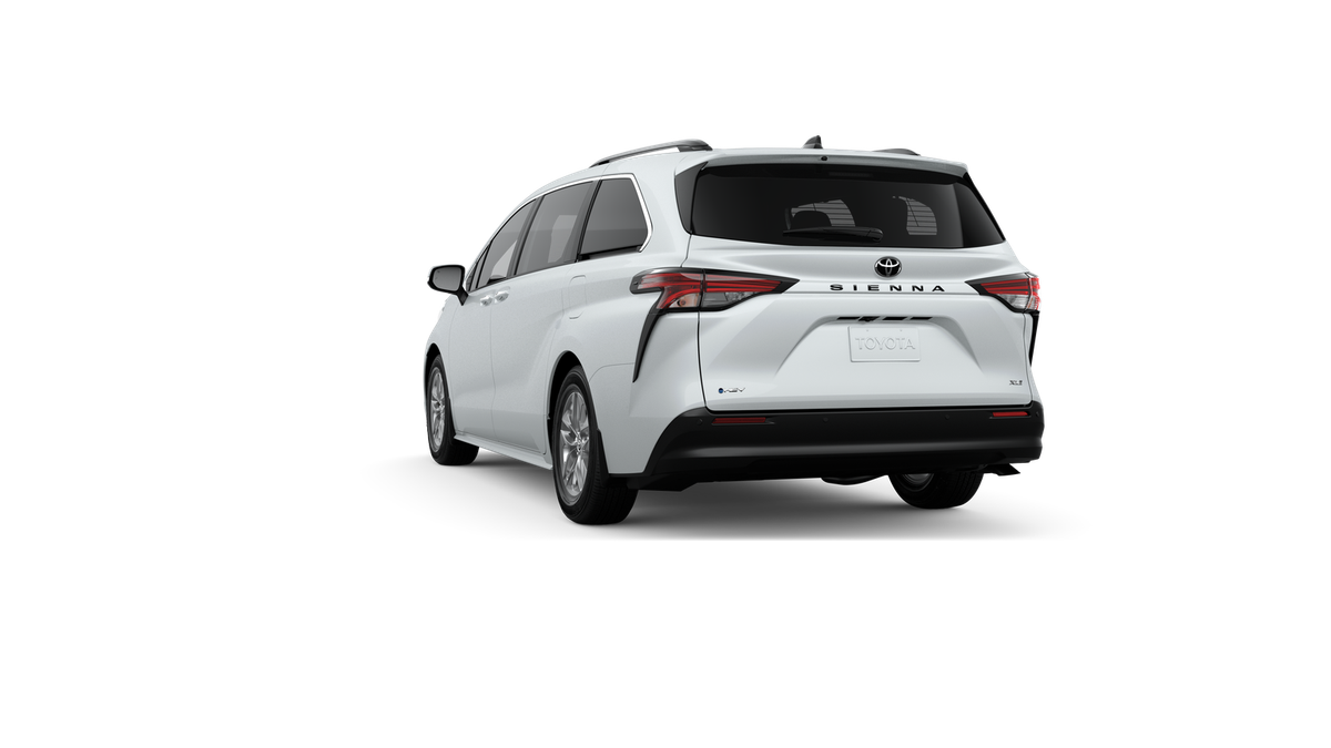 2026 Toyota Sienna XLE Front-Wheel Drive