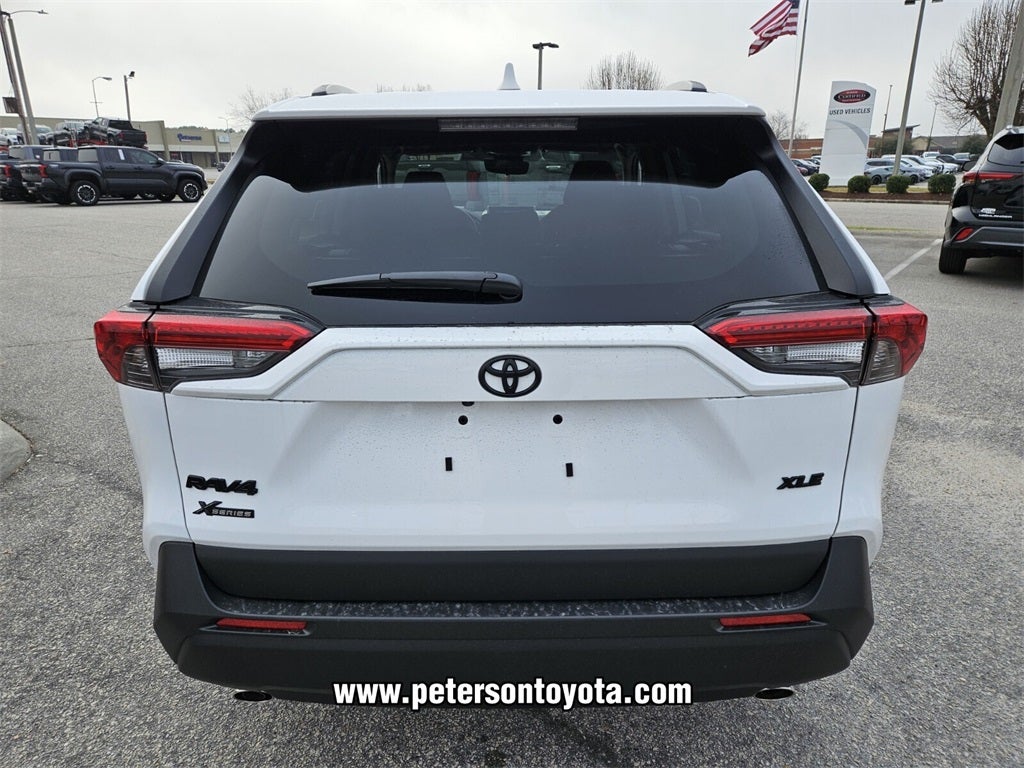 2025 Toyota RAV4 XLE