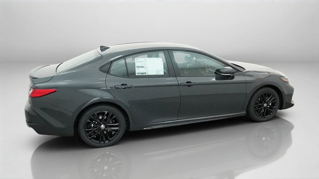 2026 Toyota Camry SE FWD