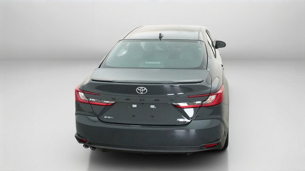 2026 Toyota Camry SE FWD