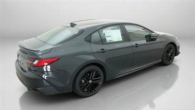 2026 Toyota Camry SE FWD
