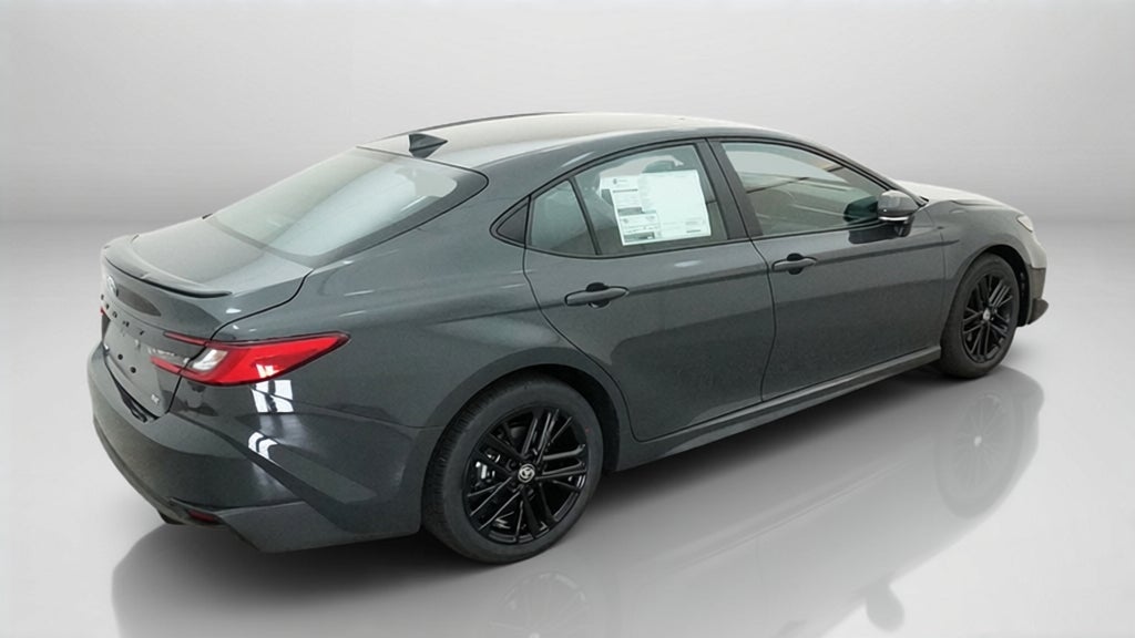 2026 Toyota Camry SE FWD