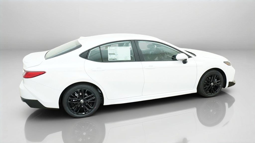 2026 Toyota Camry SE FWD
