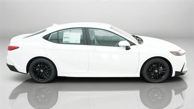 2026 Toyota Camry SE FWD