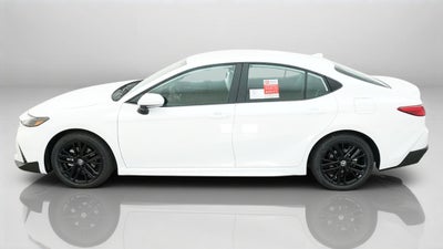 2026 Toyota Camry SE FWD