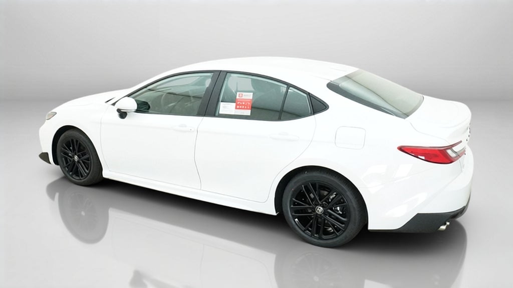 2026 Toyota Camry SE FWD