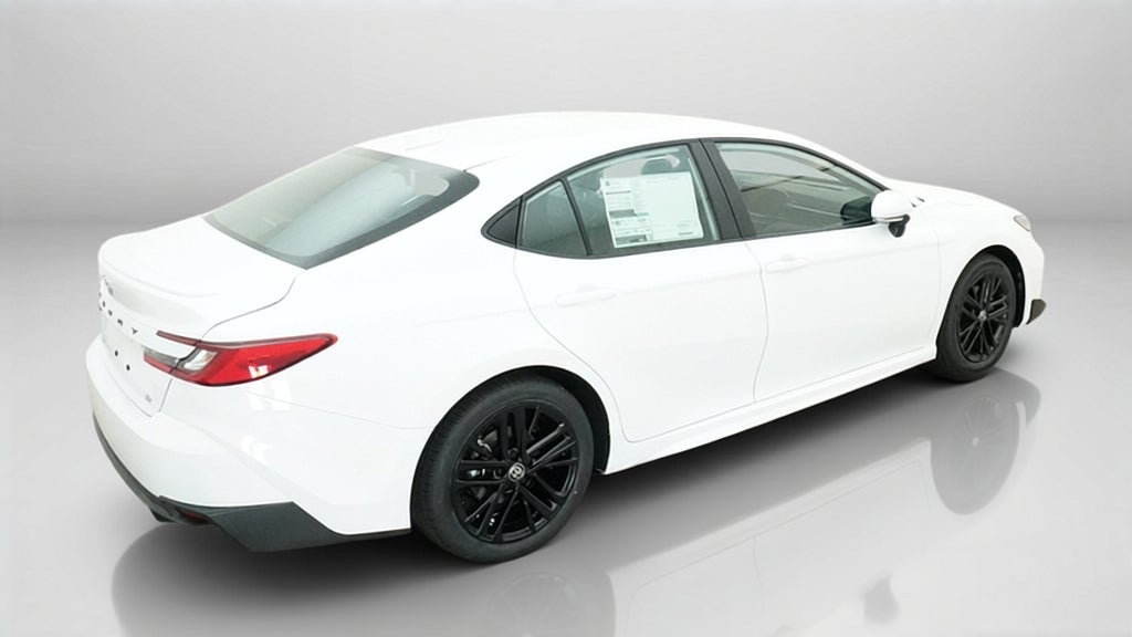 2026 Toyota Camry SE FWD