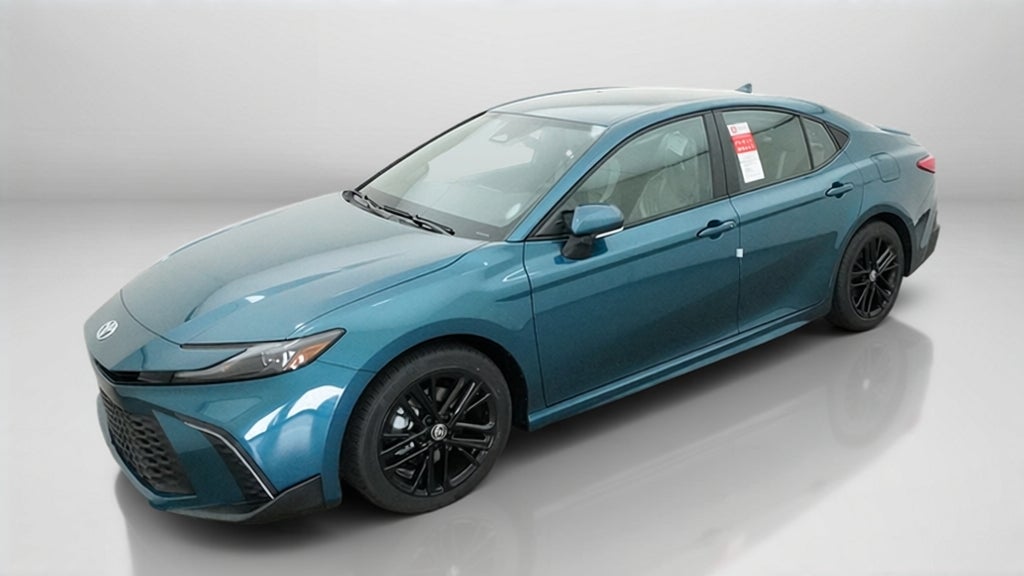 2026 Toyota Camry SE FWD