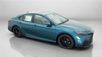 2026 Toyota Camry SE FWD