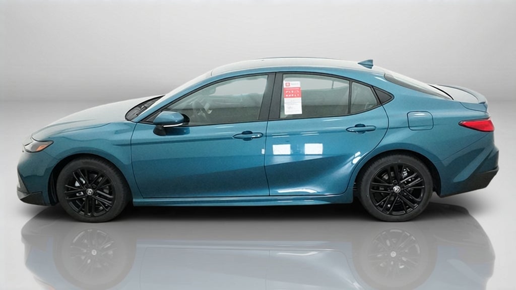 2026 Toyota Camry SE FWD