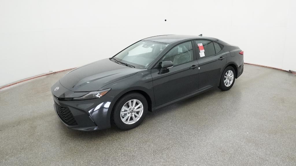 2026 Toyota Camry LE Hybrid's photo