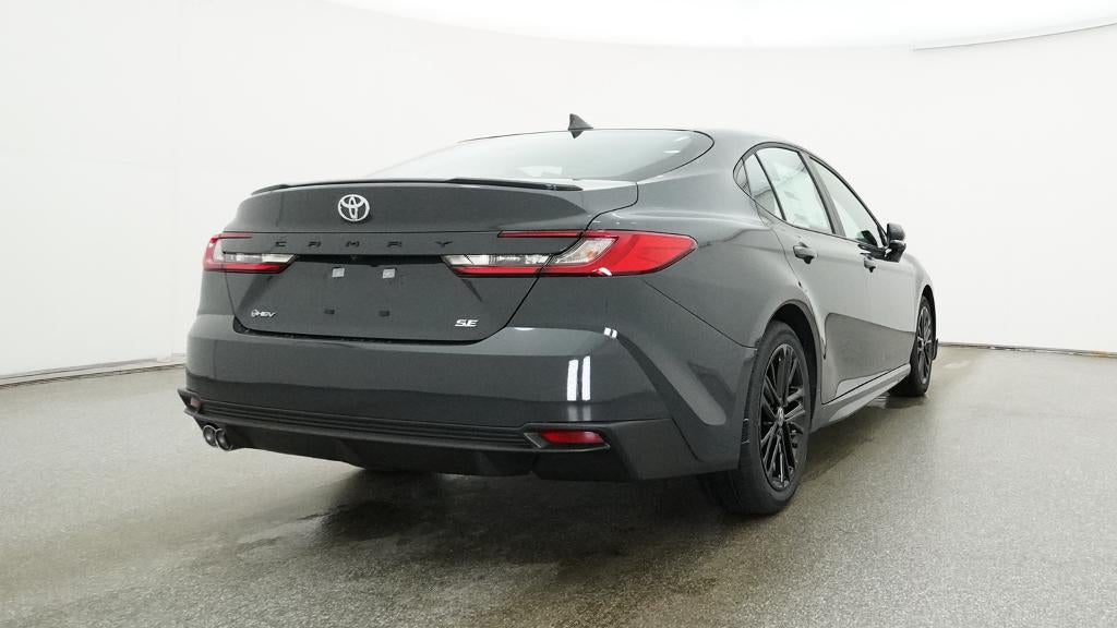 2026 Toyota Camry SE FWD