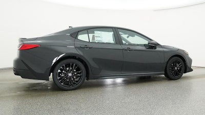2026 Toyota Camry SE FWD