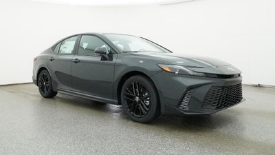 2026 Toyota Camry SE FWD