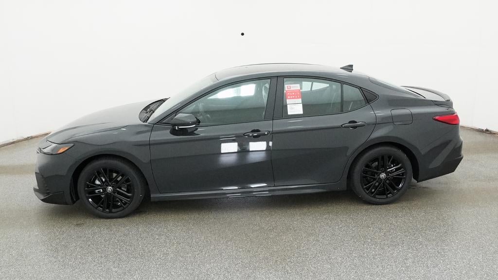 2026 Toyota Camry SE FWD
