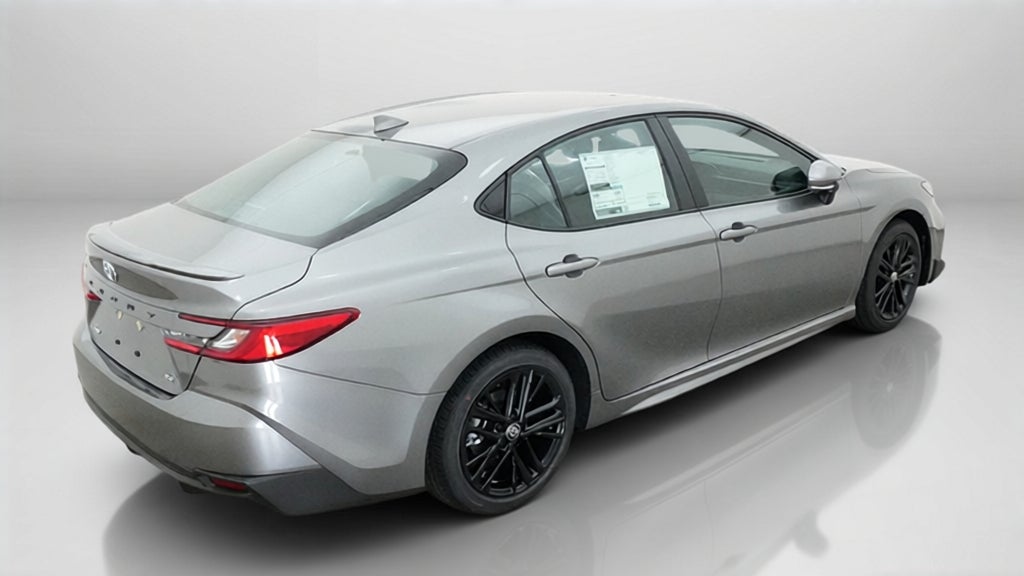 2027 Toyota Camry SE FWD