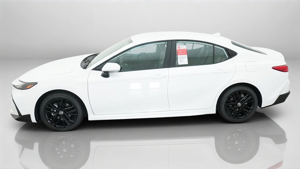 2026 Toyota Camry SE FWD