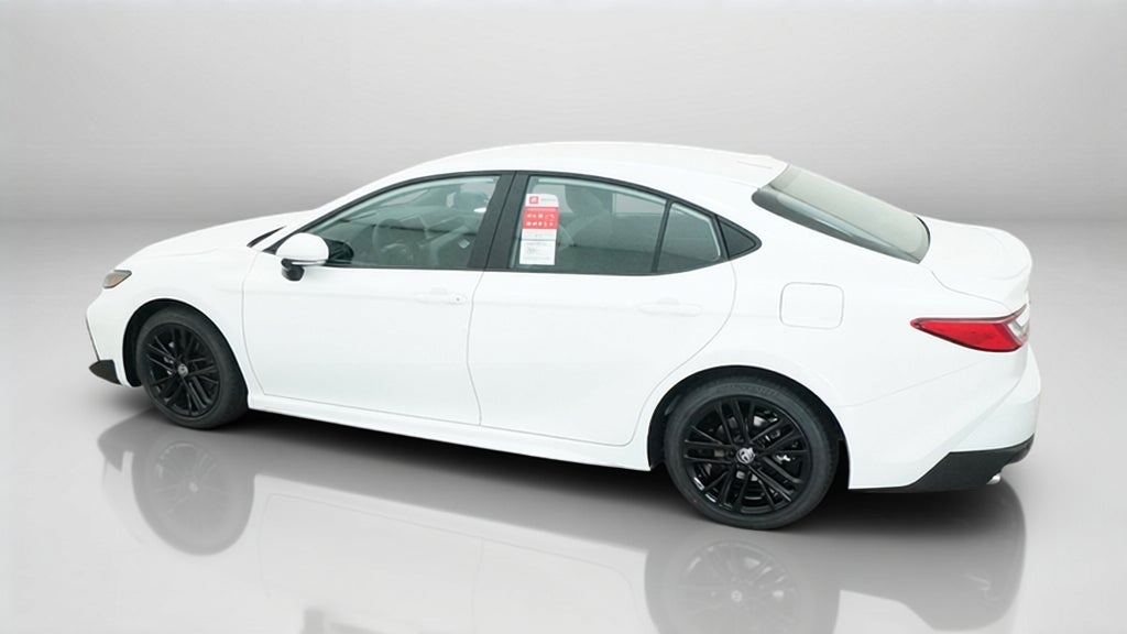 2026 Toyota Camry SE FWD