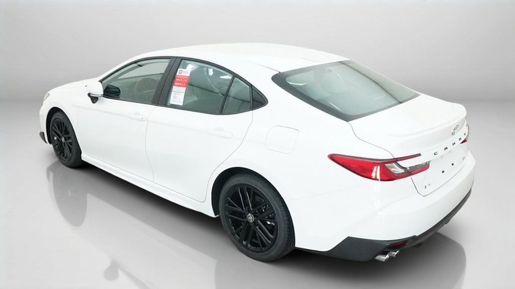 2026 Toyota Camry SE FWD