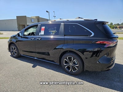 2026 Toyota Sienna Platinum 7 Passenger