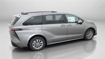 2026 Toyota Sienna LE FWD