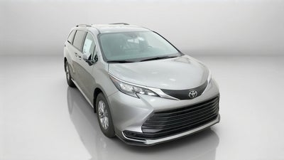 2026 Toyota Sienna LE FWD