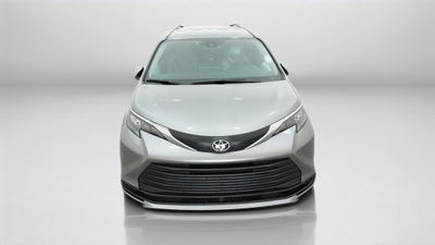 2026 Toyota Sienna LE FWD