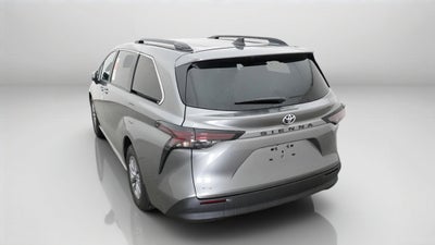2026 Toyota Sienna LE FWD