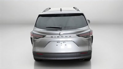 2026 Toyota Sienna LE FWD