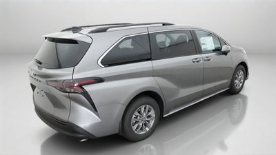 2026 Toyota Sienna LE FWD