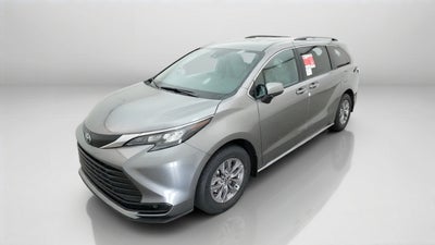 2026 Toyota Sienna LE FWD