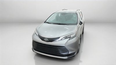 2026 Toyota Sienna LE FWD