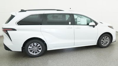 2026 Toyota Sienna XLE FWD