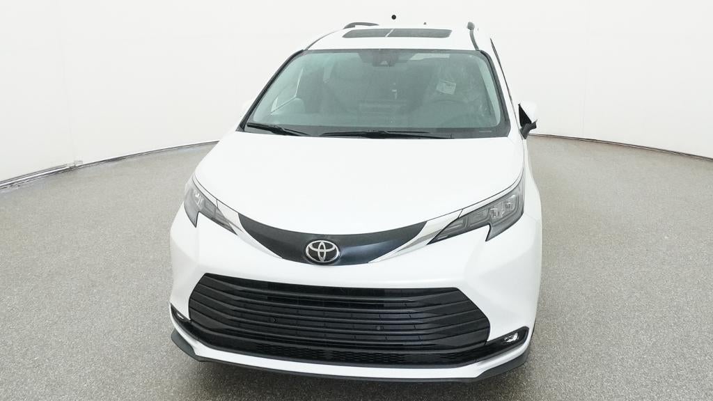 2026 Toyota Sienna XLE FWD