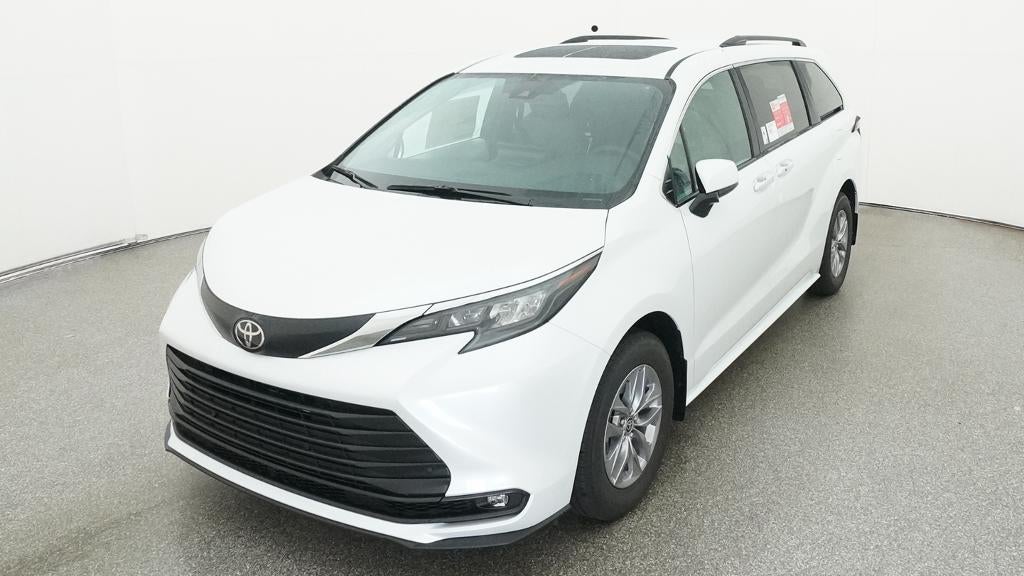 2026 Toyota Sienna XLE FWD