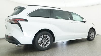 2026 Toyota Sienna XLE FWD