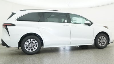 2026 Toyota Sienna XLE FWD