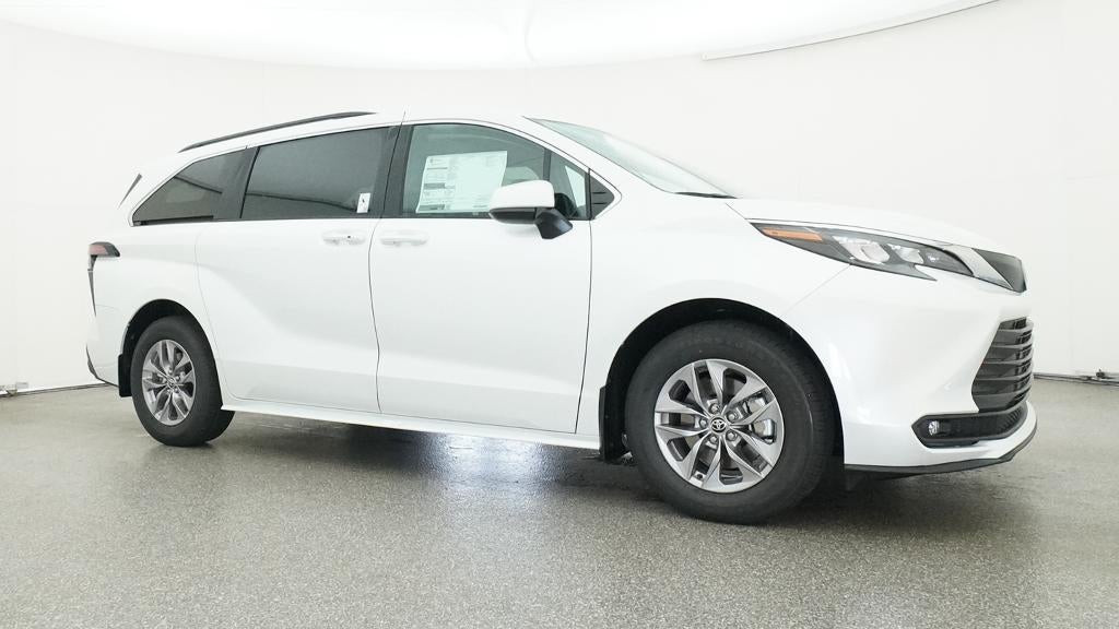 2026 Toyota Sienna XLE FWD