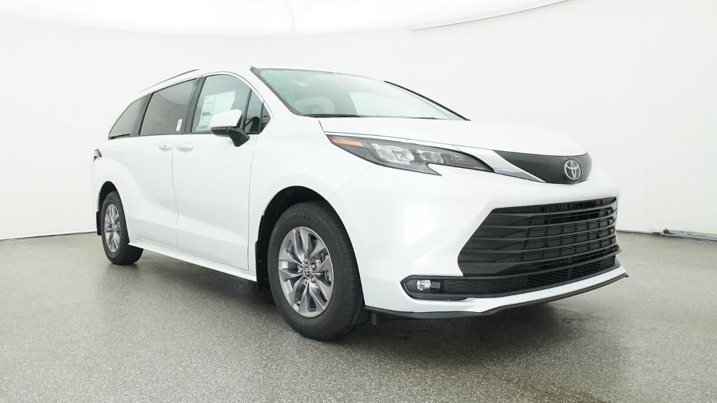 2026 Toyota Sienna XLE FWD