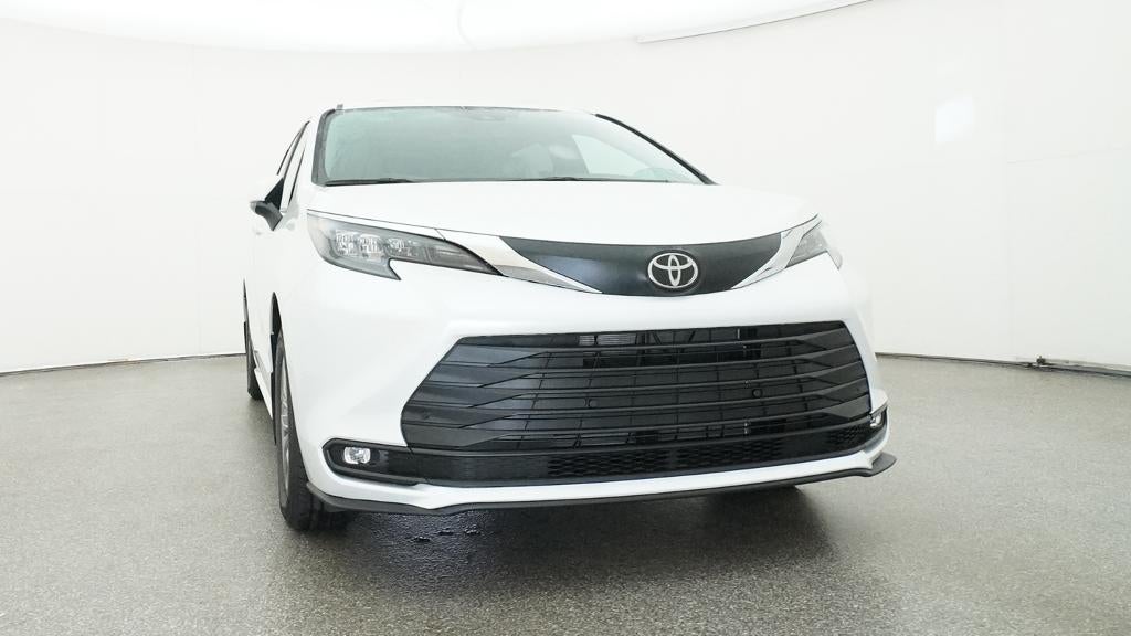 2026 Toyota Sienna XLE FWD