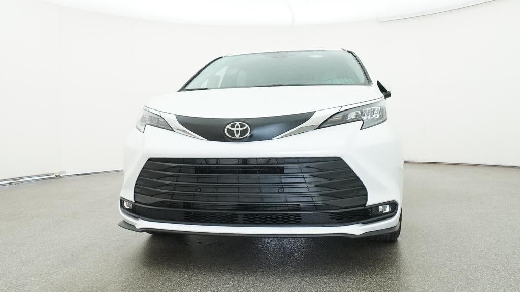 2026 Toyota Sienna XLE FWD
