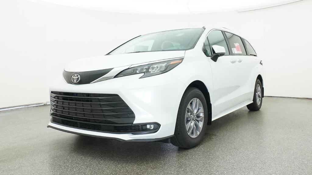 2026 Toyota Sienna XLE FWD