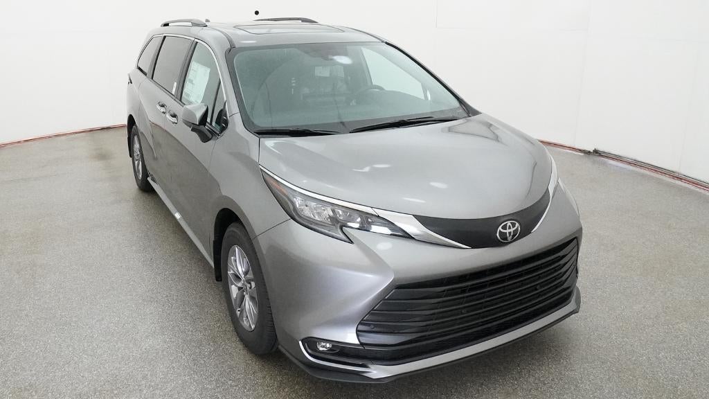 2026 Toyota Sienna XLE FWD
