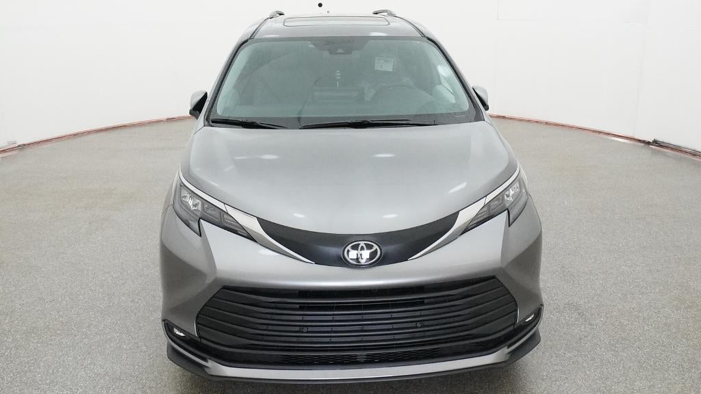 2026 Toyota Sienna XLE FWD