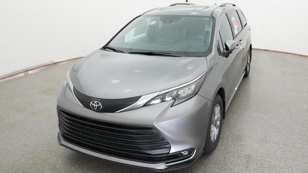 2026 Toyota Sienna XLE FWD