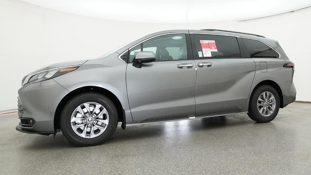2026 Toyota Sienna XLE FWD