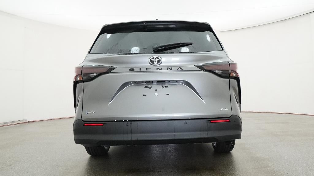 2026 Toyota Sienna XLE FWD