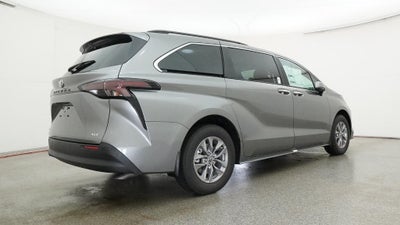 2026 Toyota Sienna XLE FWD